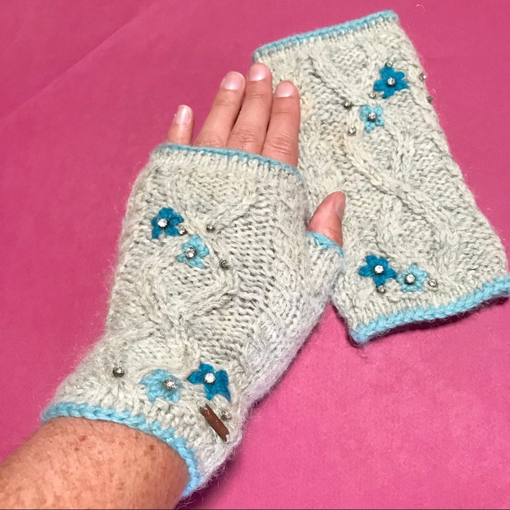 Free People Grey Knit Fingerless Gloves